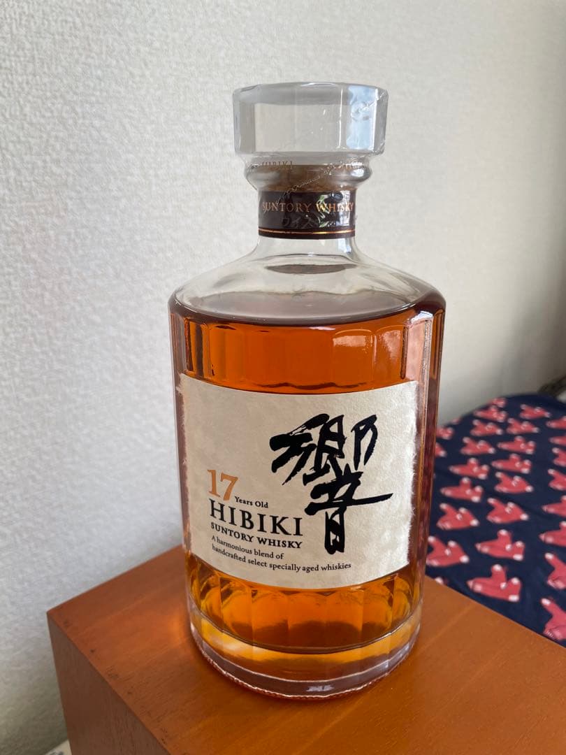 【受け取り限定】響17年 サントリー ウイスキー　新品未開封　箱無し