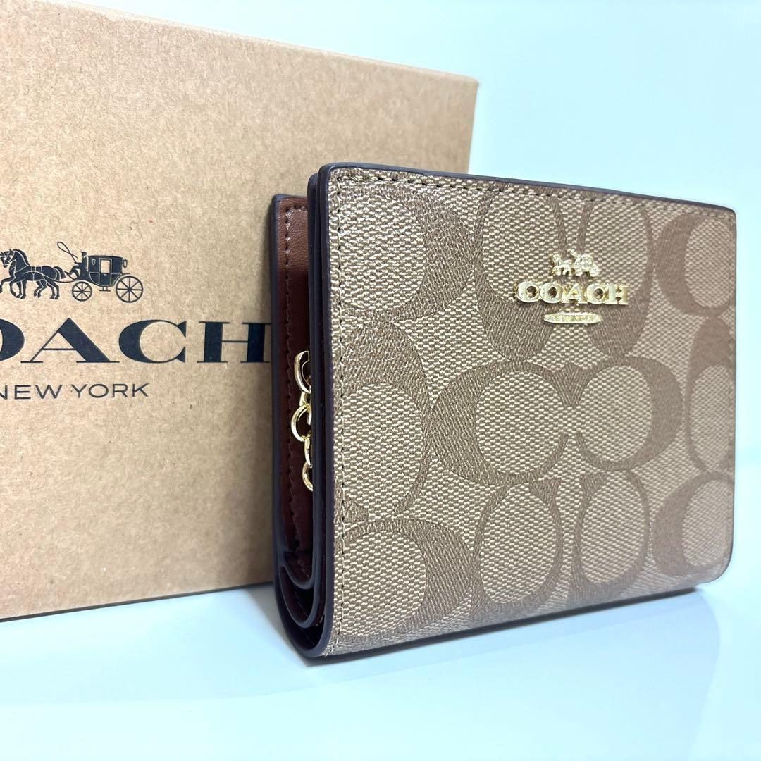✨新品未使用✨COACH コーチ 二つ折り 財布 ブラウン