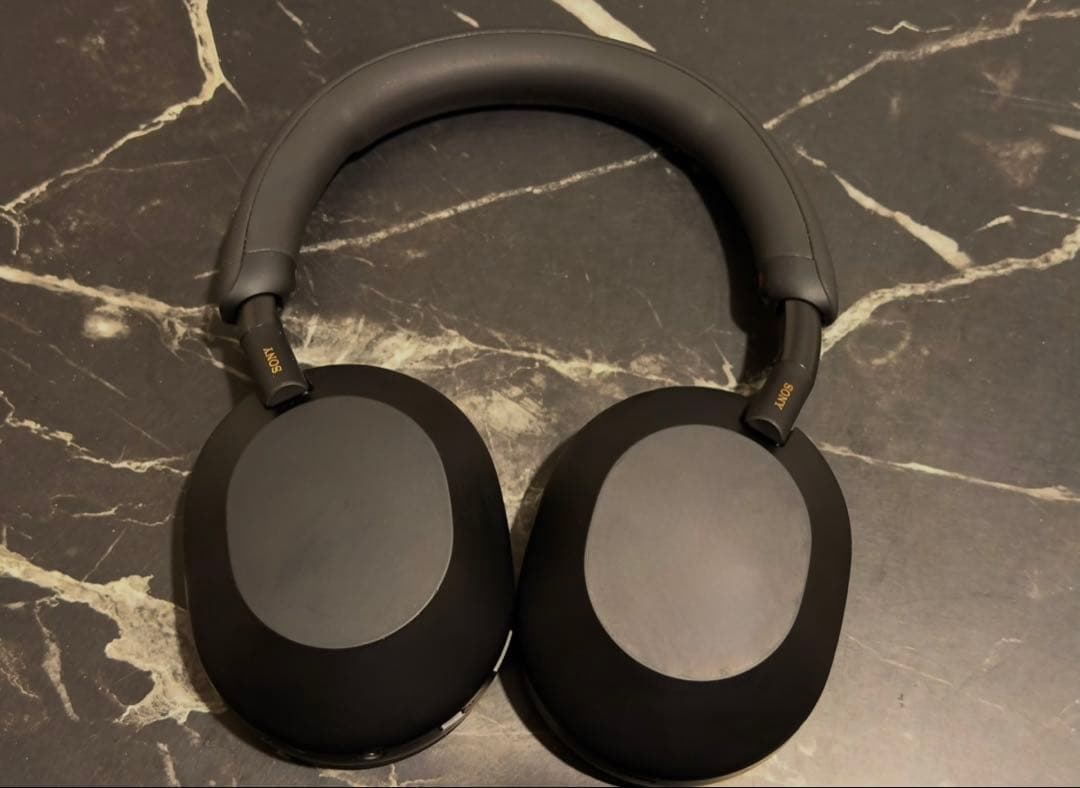 ソニー　WH-1000XM5 ブラック