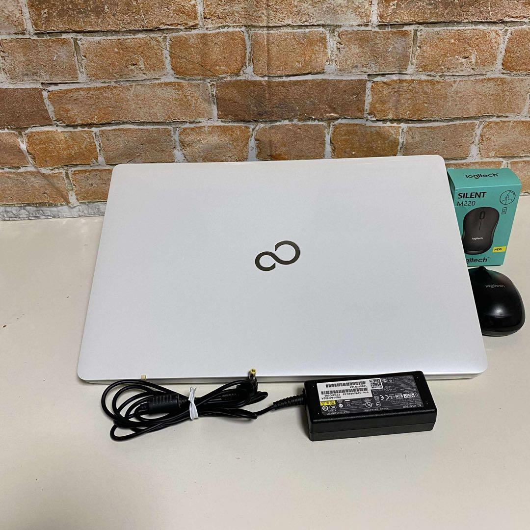 美品　富士通ノート PC Core i3 SSD高速起動　オフィス2024年付き