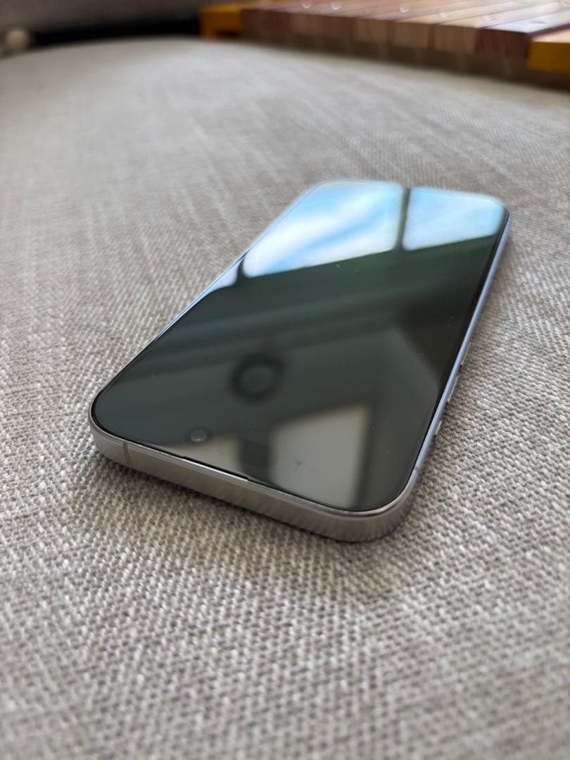 Apple iPhone 15 Pro 本体 256GB