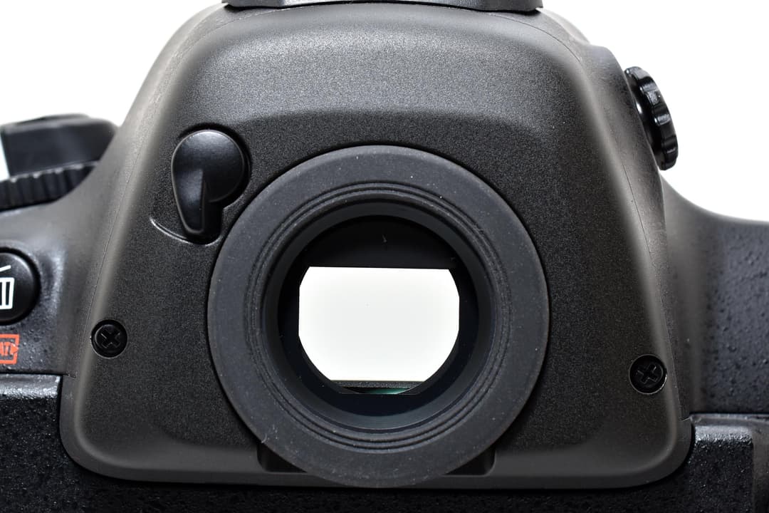 52ショットの■ほぼ新品■ Nikon ニコン D4s #C665