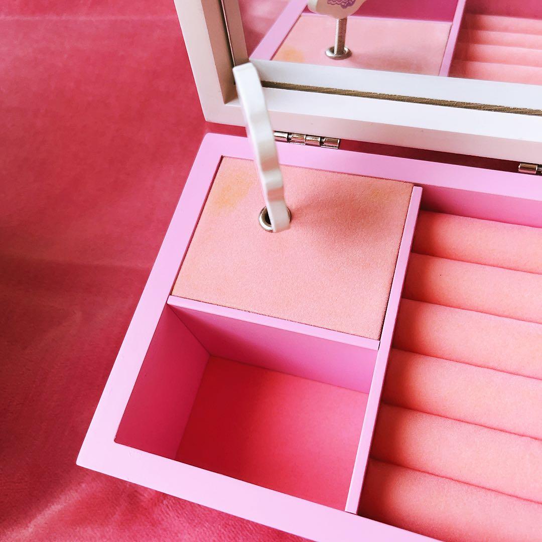 希少レア　ハローキティ　オルゴール付き　ジュエリーケース　2005 USA