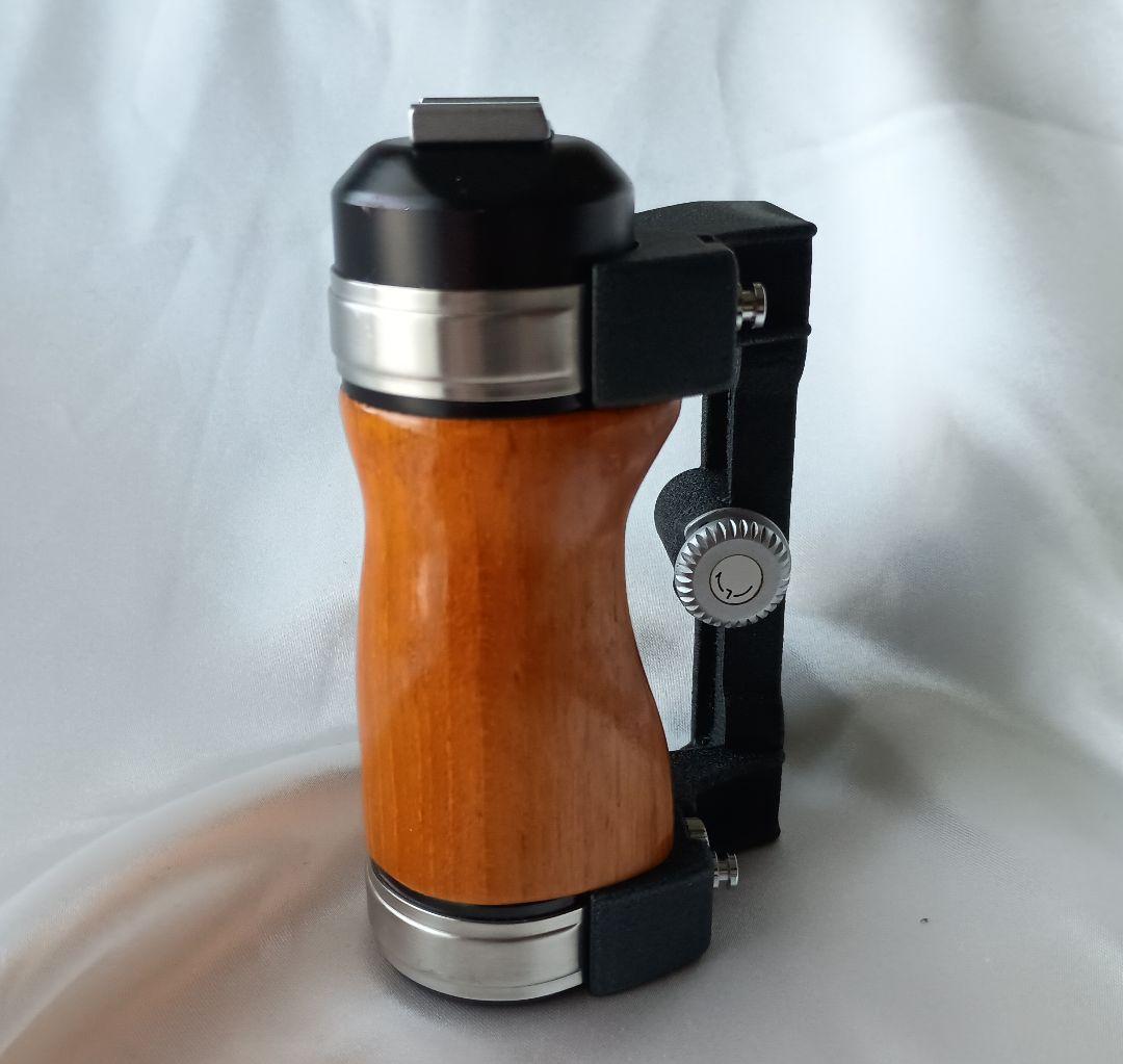 ほぼ無傷で綺麗。PENTAX 6 X 7 中判カメラ　バケペン ウッドグリップ