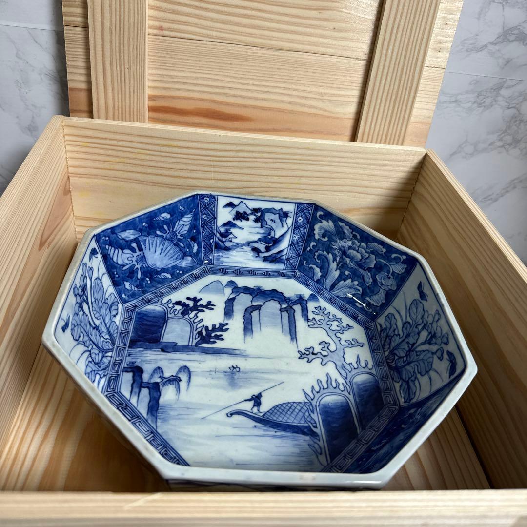 伊万里、八角、染め付け、大深鉢、箱付き。