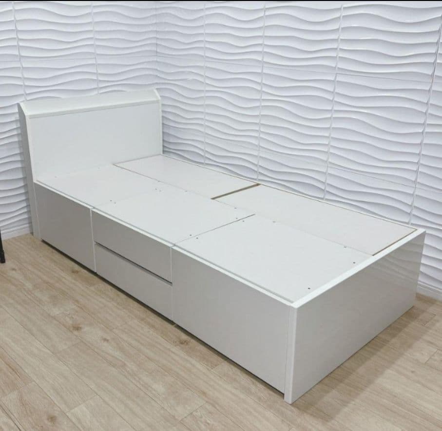 ニトリ・ベッドフレーム収納付シング