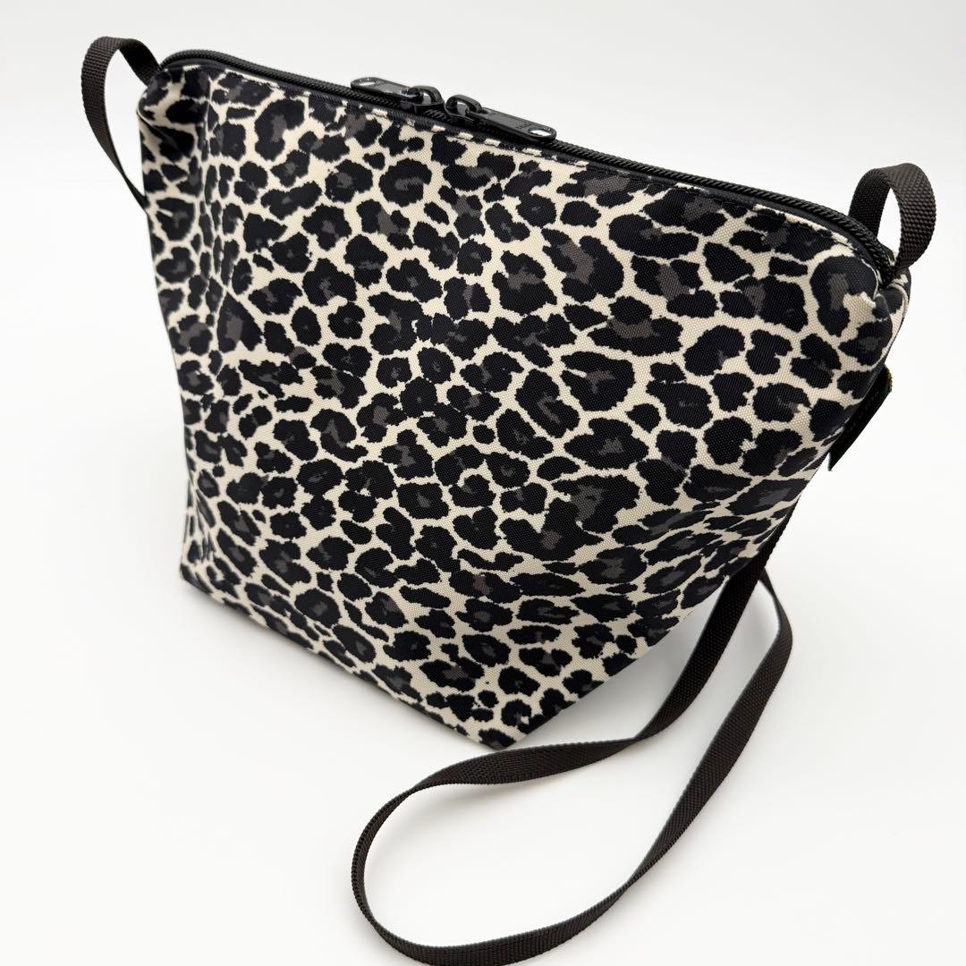 エルベシャプリエ グリーンレーベル別注 ビッグポシェット パンサーブラン