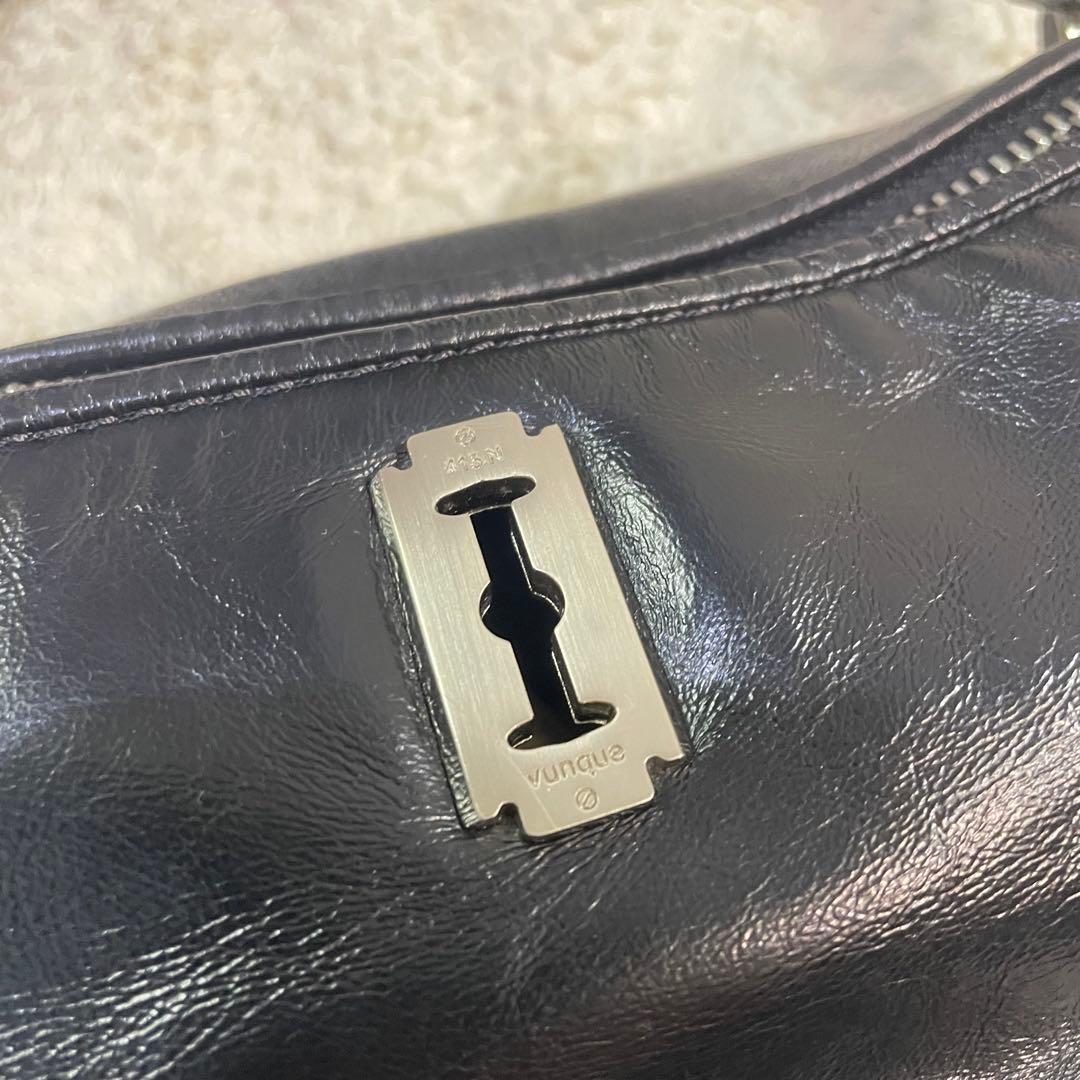 専用品【極美品】vunque ブンク ショルダー バッグ カミソリ ロゴ 韓国