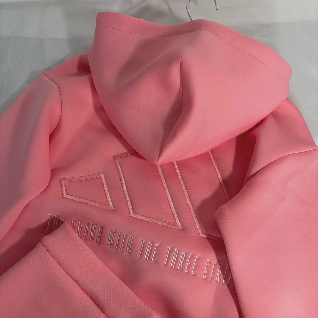 未使用adidas ダンボールニットフーディースカート セットアップ　ピンク