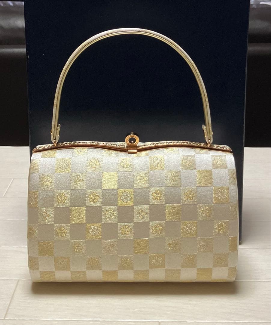 《未使用》草履バッグセット　市松模様　ゴールド