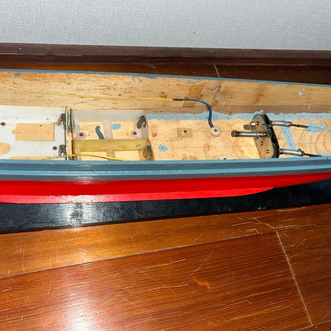 美品　木製模型　艦船　ミズーリ　スタンド付き