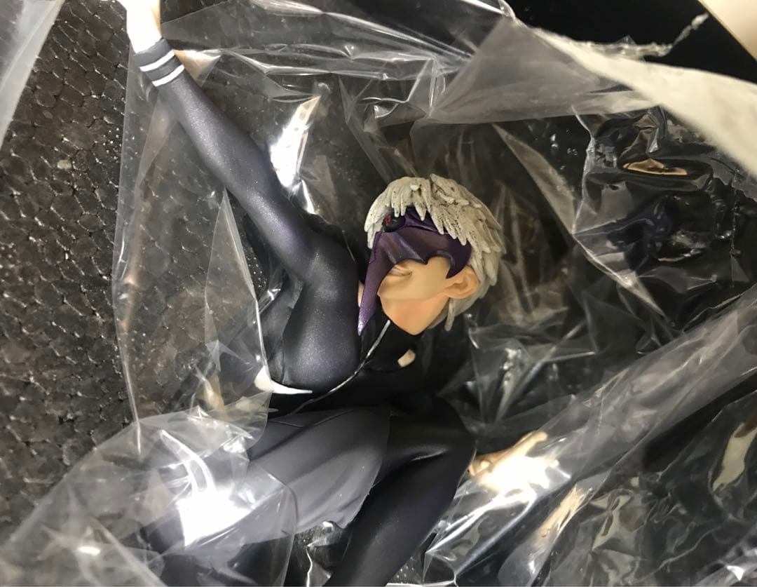 スタチューレジェンド　PREMIUM 東京喰種金木研　半赫者ver.フィギュア