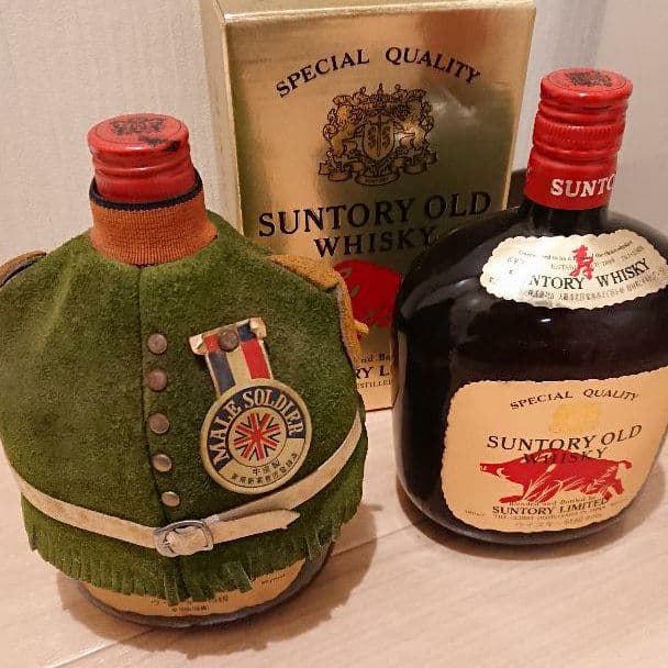 お値下げ 希少 古酒 サントリー オールド 軍服つきボトル & 干支亥ラベル