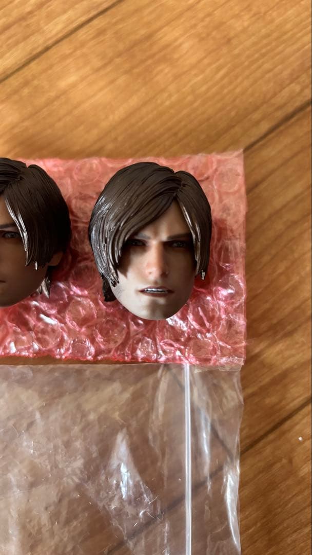 MTTOYS バイオハザード４　レオン　RE4 ホットトイズ　DAM TOYS