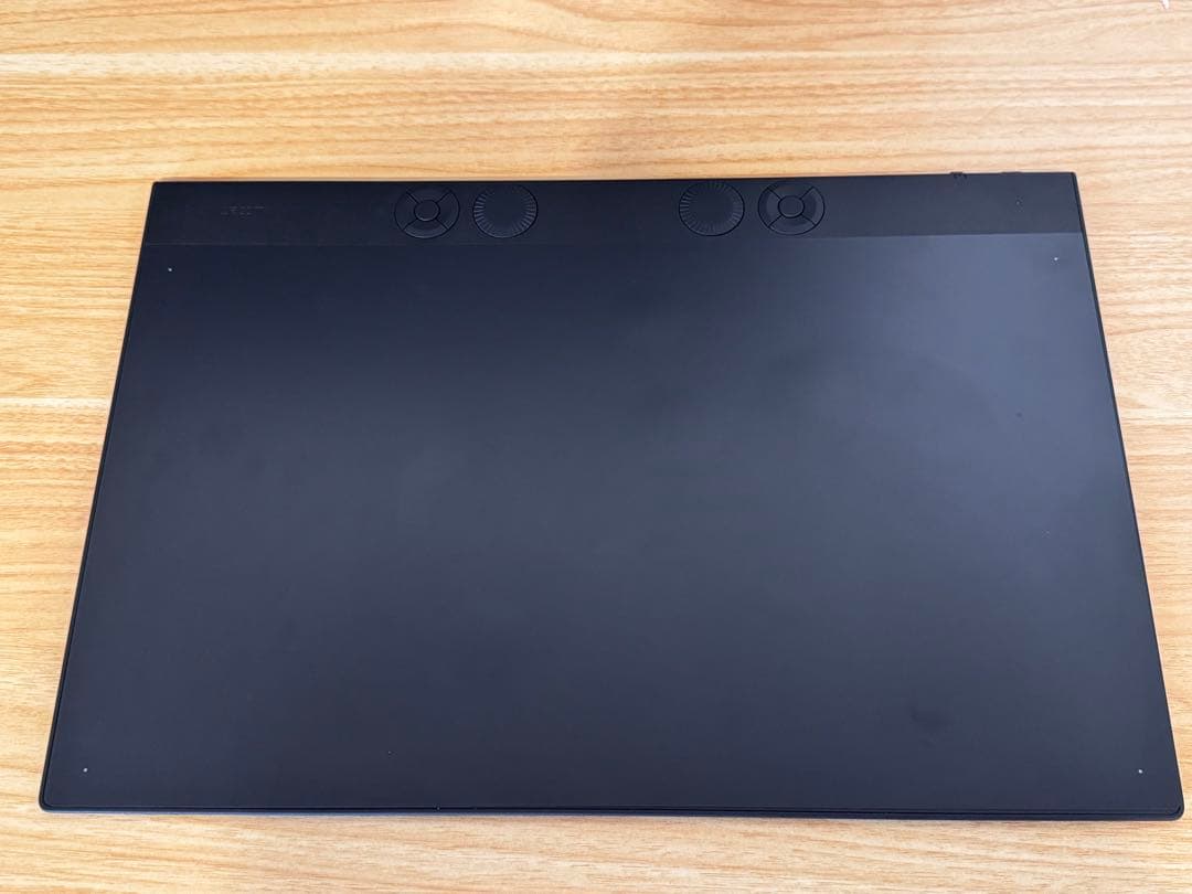 液タブ・ペンタブ Wacom Intuos Pro 2025 Large PTK870K0C