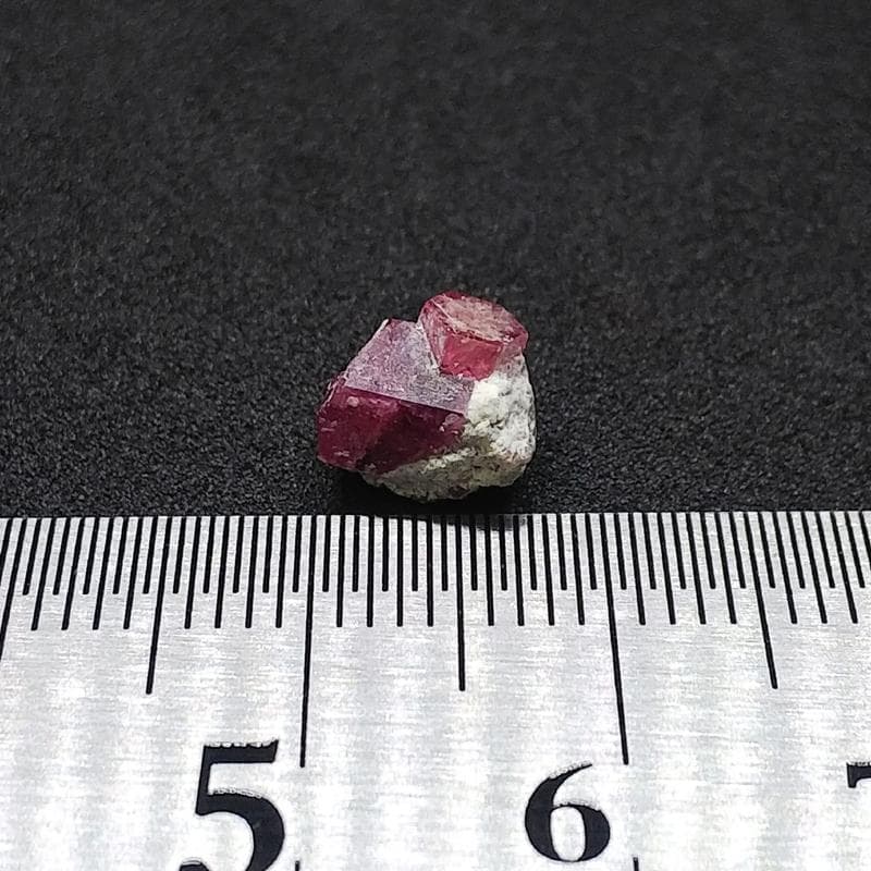 307 クラスター レッドベリル ビクスバイト レッドエメラルド 標本