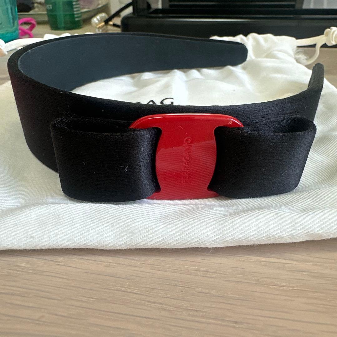 FERRAGAMO リボンデザイン ヘアバンド　新品未使用送料込