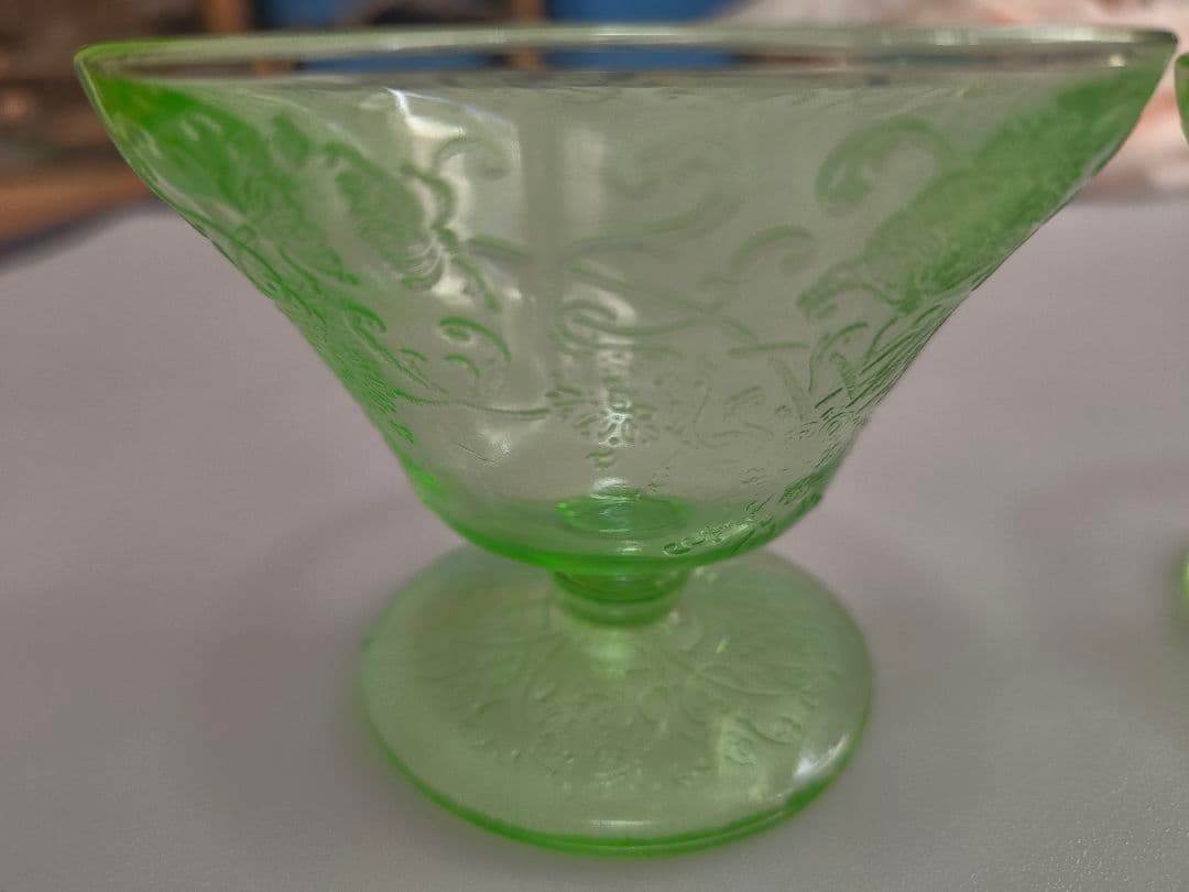 ウランガラス　シャーベットグラス　２つ