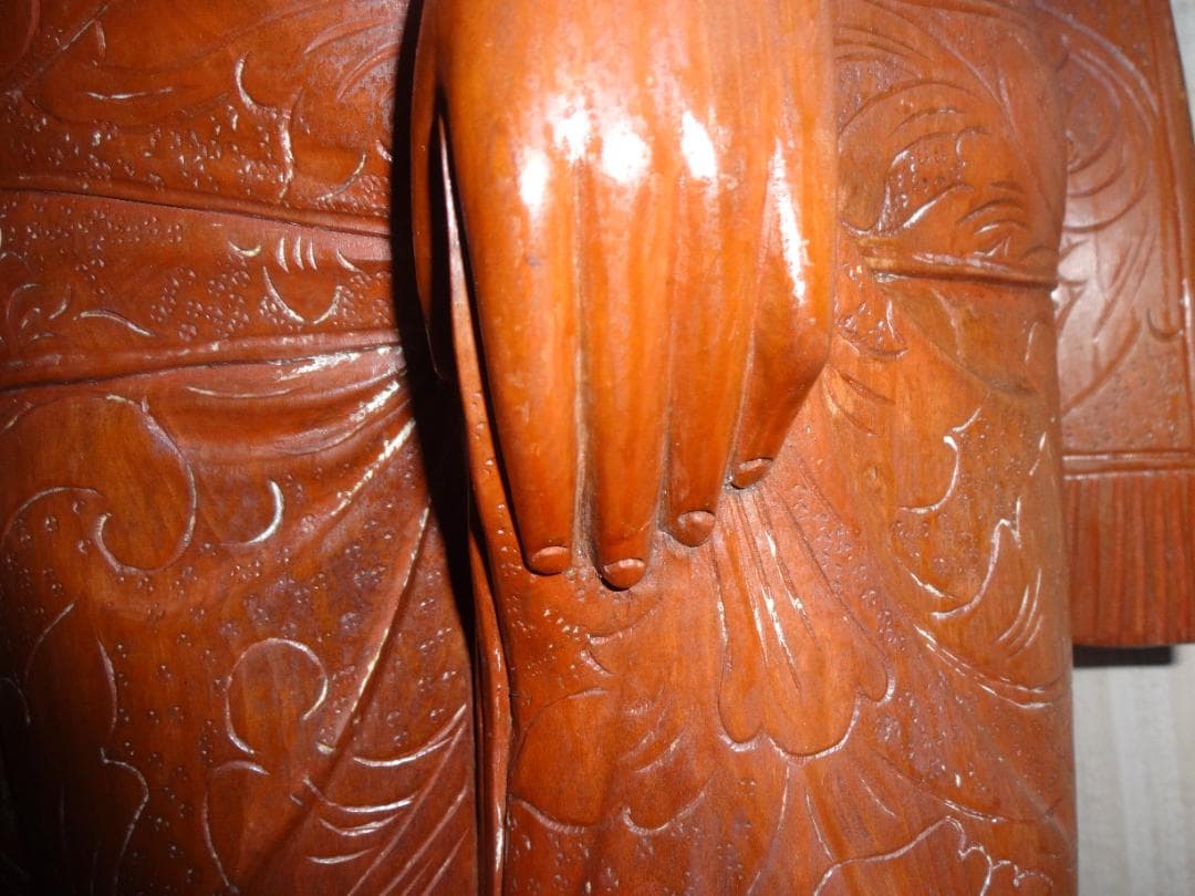 インドネシア　バリ島　木彫り人形（特大） ＊背中の写真、要確認