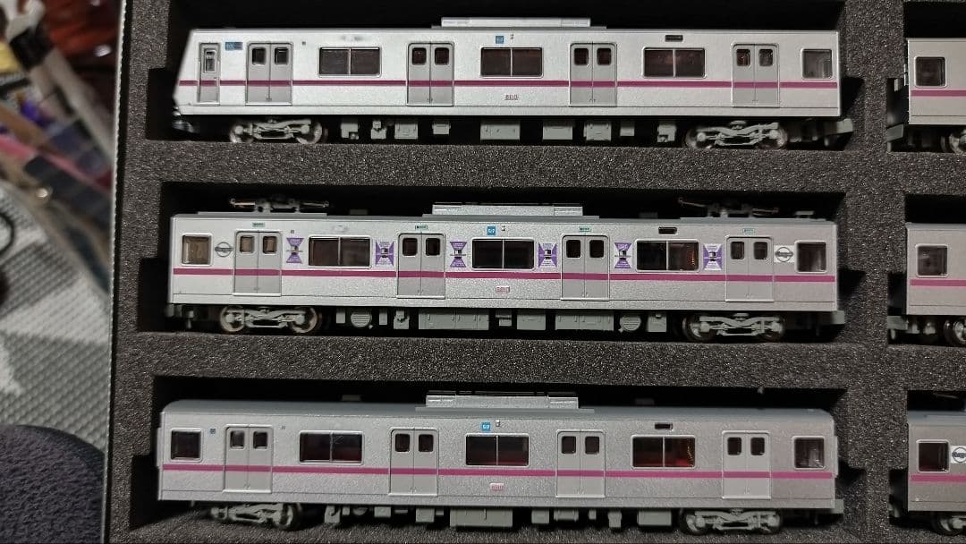 (営団)東京メトロ　8000系　8110編成　ラッピング加工品　マイクロエース