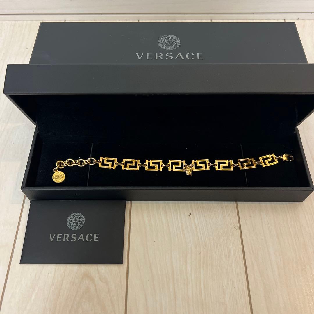 ヴェルサーチ グレカ メデューサ ブレスレット ユニセックス