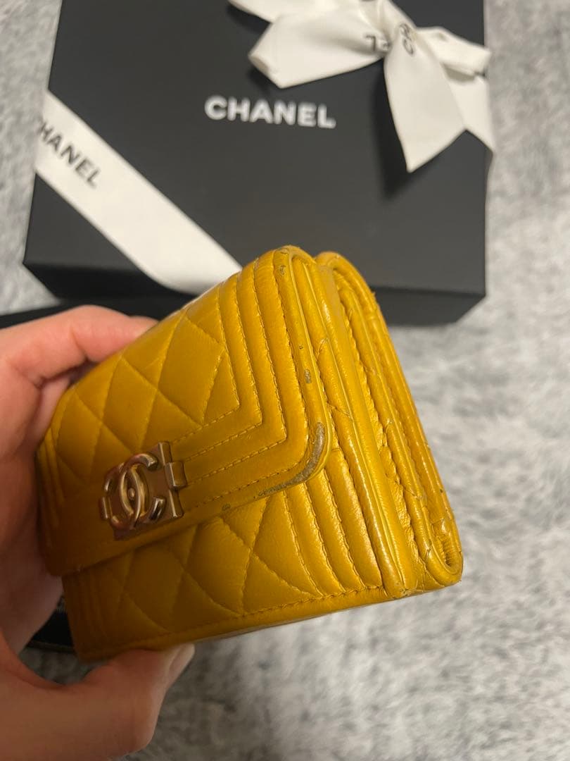 CHANEL イエロー キルティング 三つ折り財布