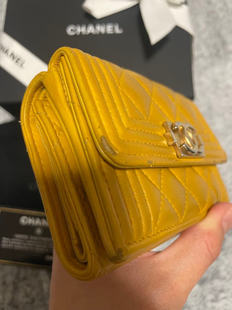 CHANEL イエロー キルティング 三つ折り財布