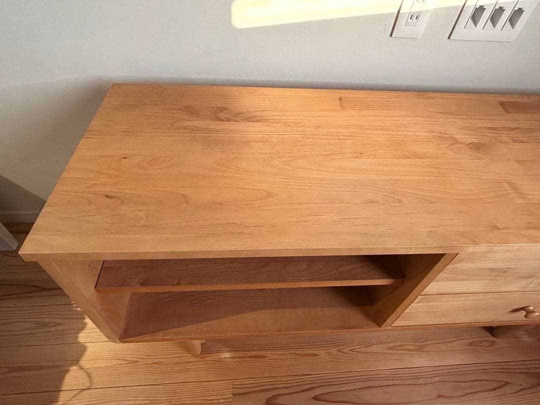 モモナチュラルのテレビ台