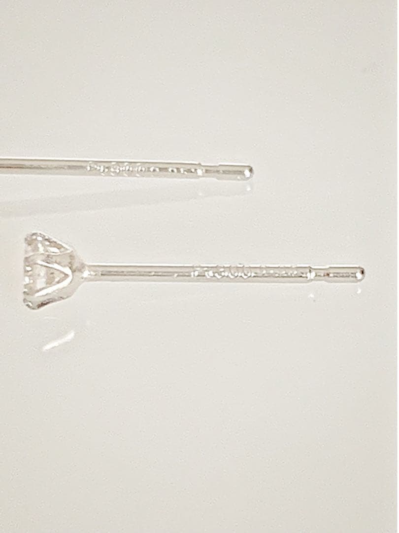 ピアス プラチナ 天然ダイヤモンド 0.10ct ！