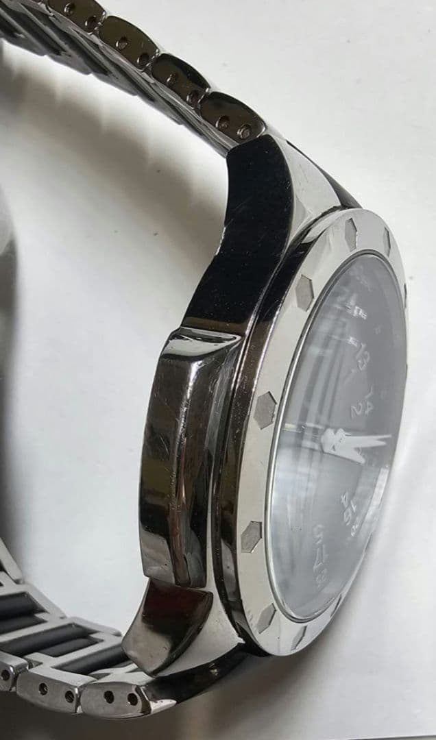 G*n様 D&G　ドルチェ&ガッバーナ　ブラック　アナログ腕時計　24時間表示