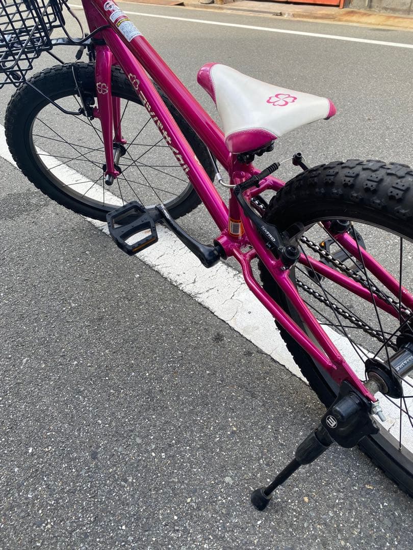 ヨツバサイクル20インチ　カゴ付き