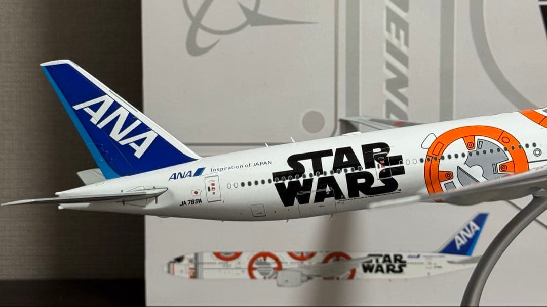 航空機・ヘリコプター JCWings ANA BB-8 B777-300ER JA789A 1/200