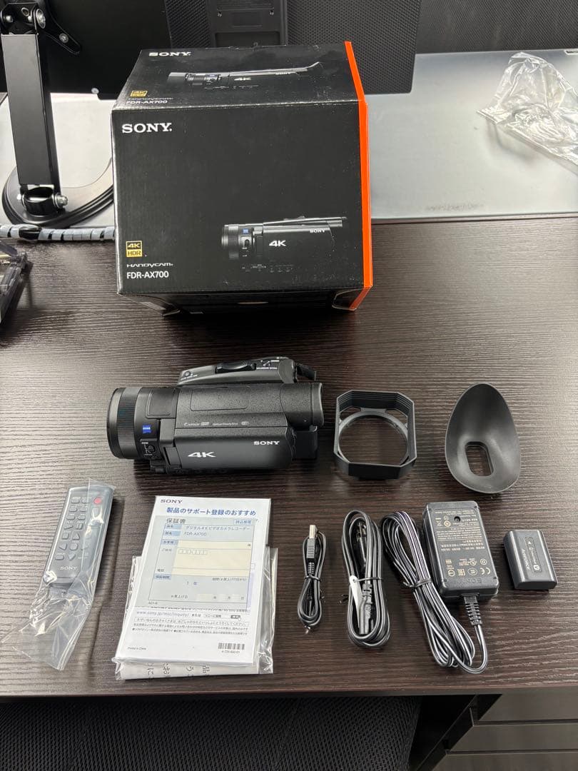 SONY ビデオカメラ　FDR-AX700 １回使用のみ