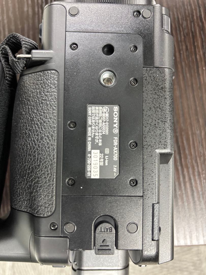 SONY ビデオカメラ　FDR-AX700 １回使用のみ