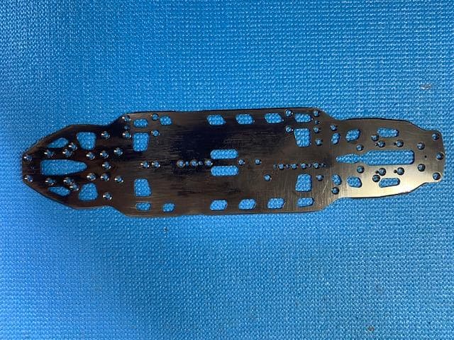 xray-x4-2025 スプリングスチールシャーシ1.2mm