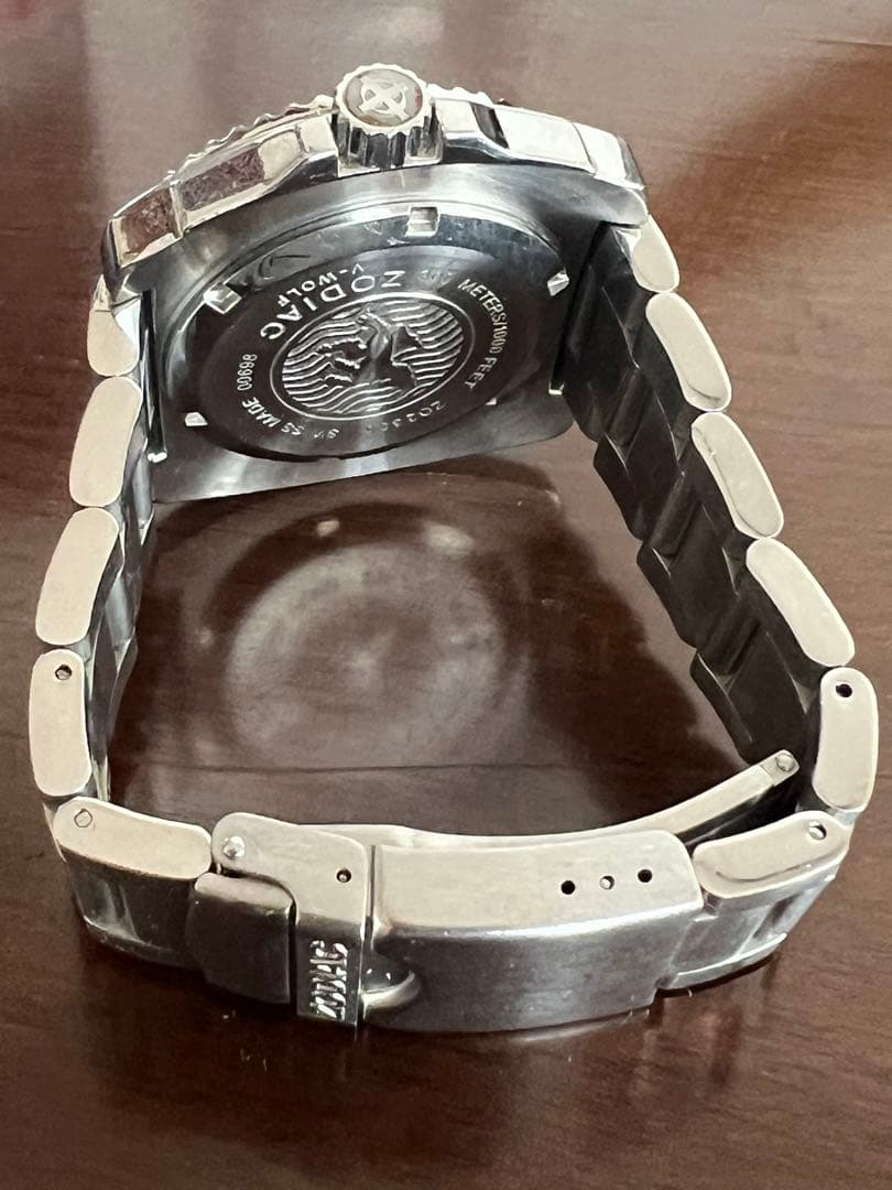 zodiac v-wolf ダイバー　黒文字盤　腕時計