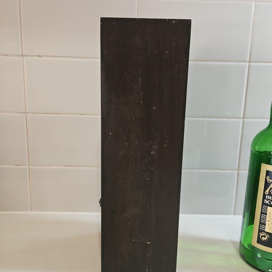 アードベックシングルモルト30年の空瓶です。