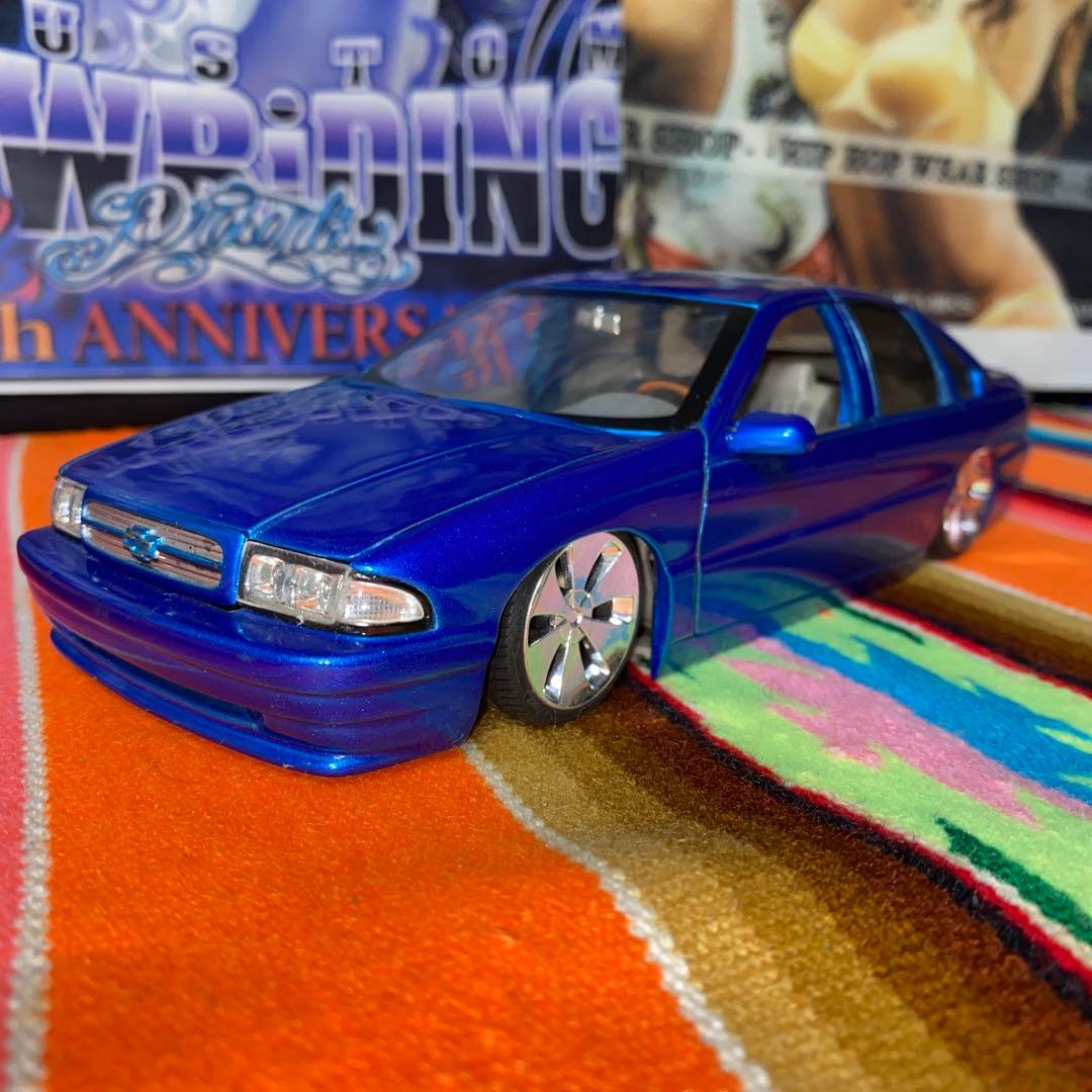 DUBシェビーインパラ ミニカー　１／２４　色青