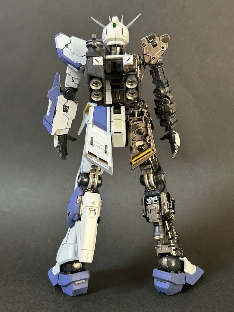 RGνガンダム　全塗装　完成品
