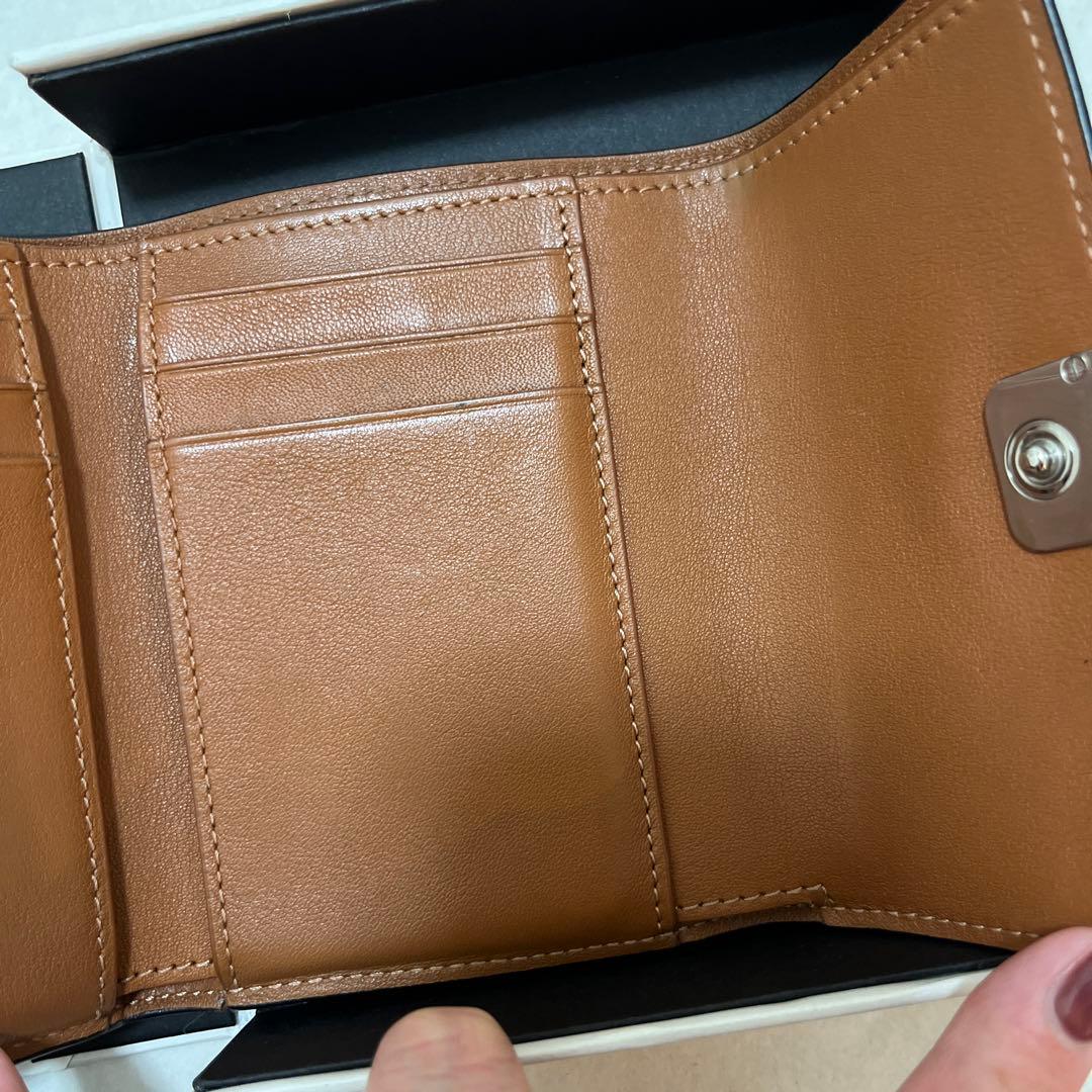 LOEWE ブラウン三つ折り財布