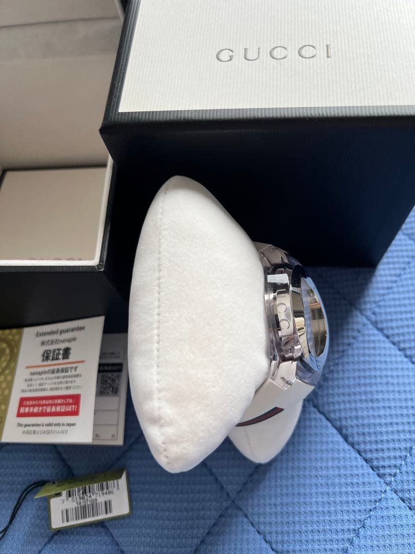 GUCCI ホワイトラバーベルト 時計