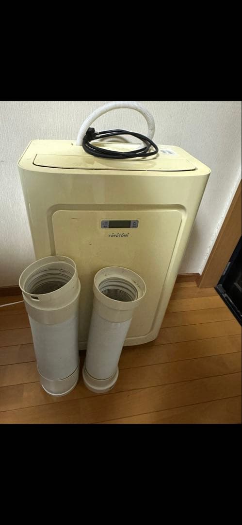 スポット冷暖エアコン　排気ダクト付きトヨトミ TAD-22HW