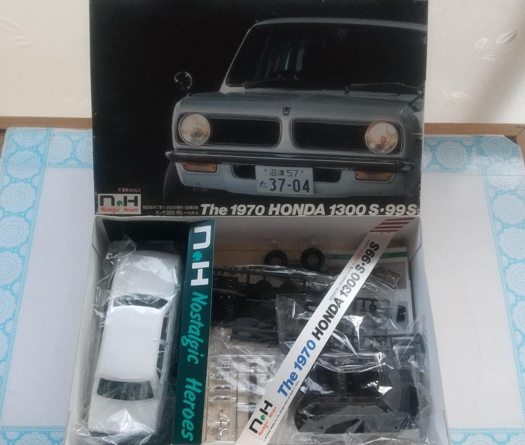 日産ブルーバード、シボレーインパラ、シルビア、ホンダ1300 プラモデルセット