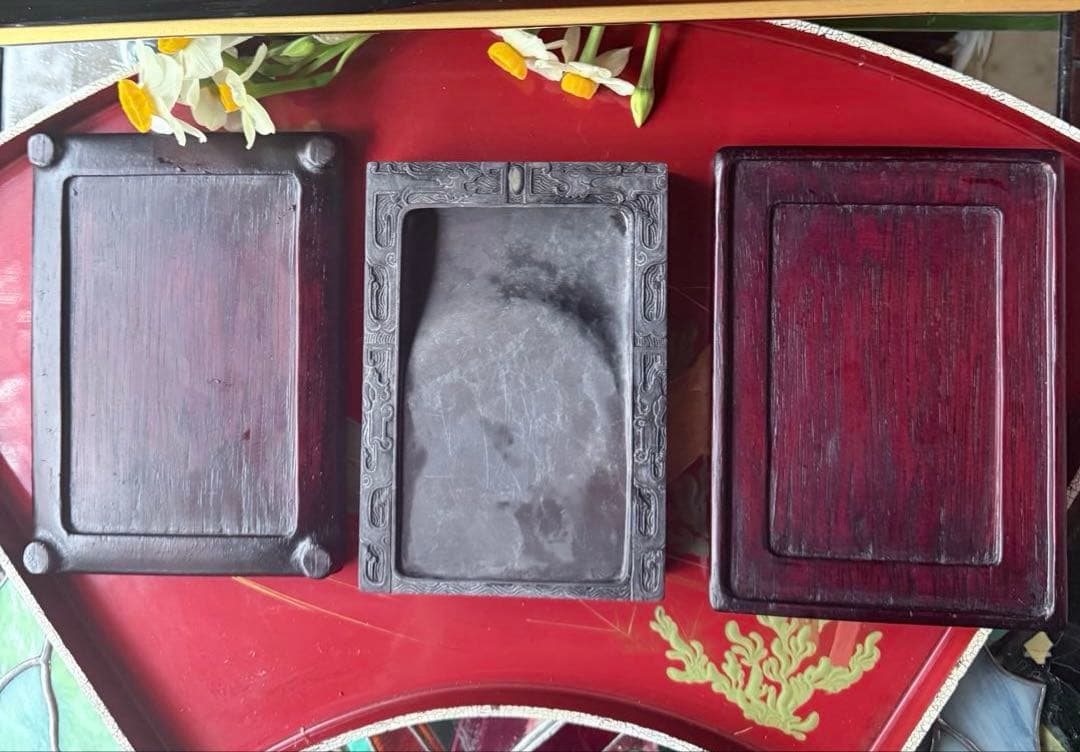 書ぞめに‼️新春期間限定‼️不世出の名品‼️旧家蔵出端渓硯『古松❌瀧　硯』」唐木箱1点