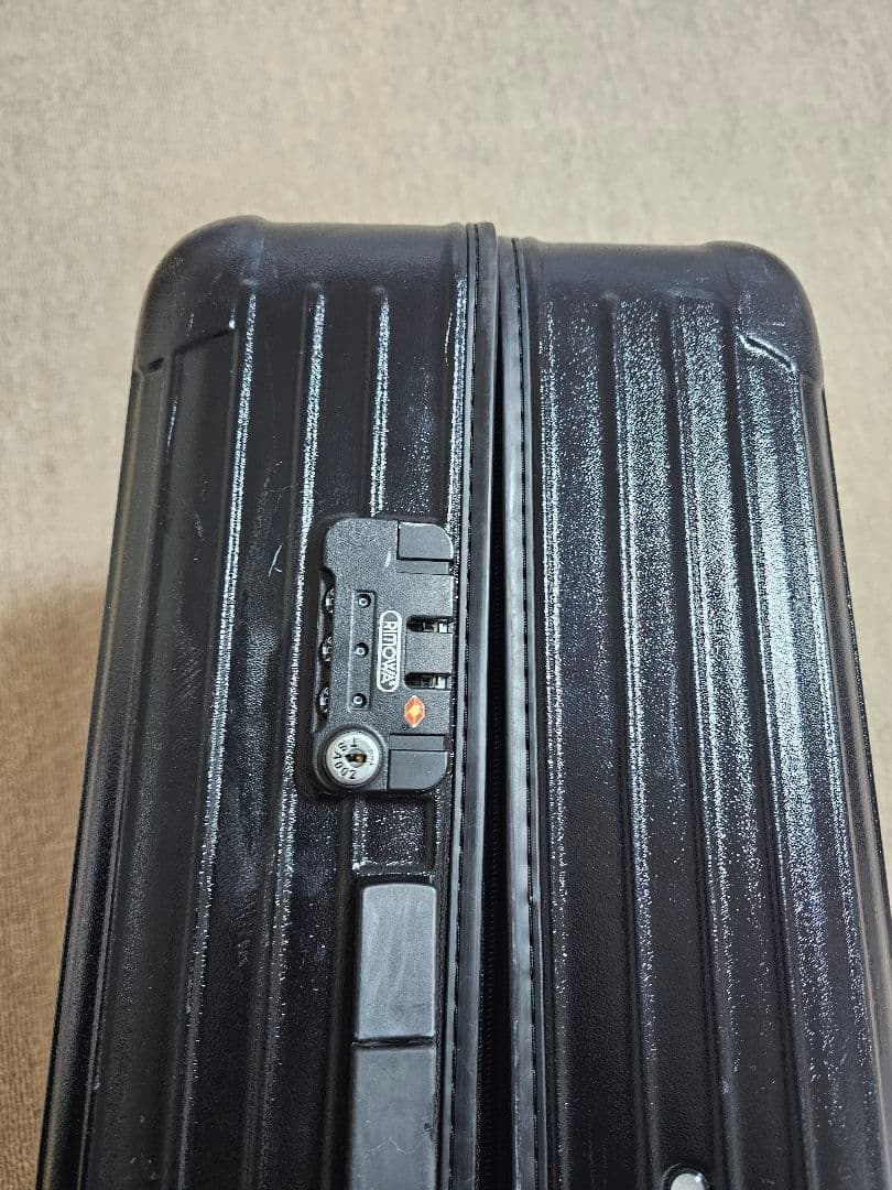 最終値下げ 送料無料！リモワ サルサ キャリーケース