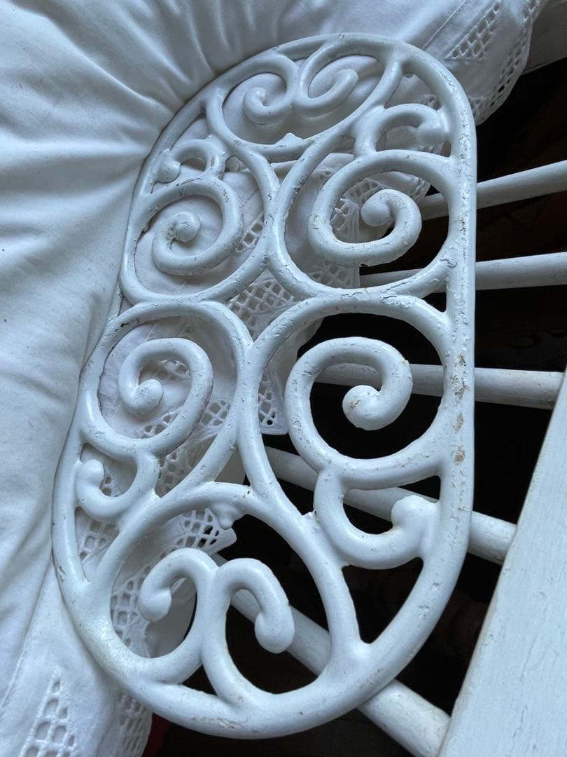 フランス　アンティーク　素敵な　アイアン　トリベット　鍋敷き　ホワイト