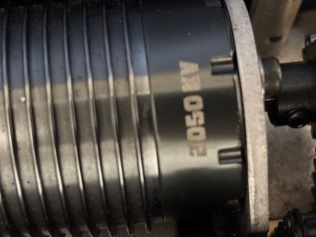 ヒ*ゲ様 京商MAD FORCE CRUISER VE ツインモーター