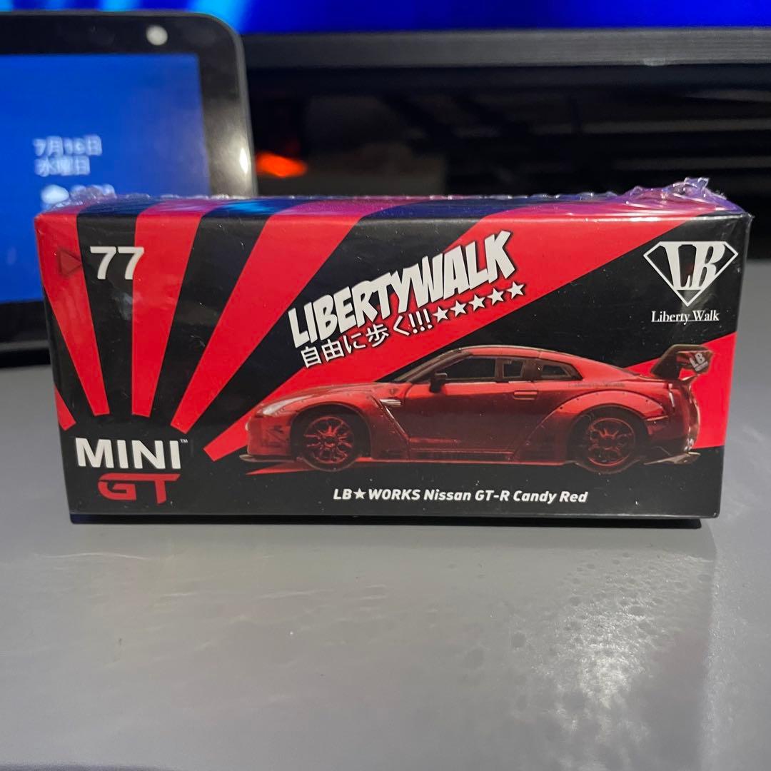 LIBERTY WALK GT-R Candy Red ミニgt 1/64