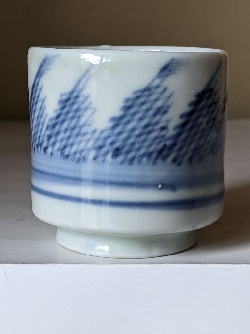 ♦江戸時代中期〜後期 古伊万里 染付 網掛け文様 酒器 ぐい呑み 猪口 骨董品