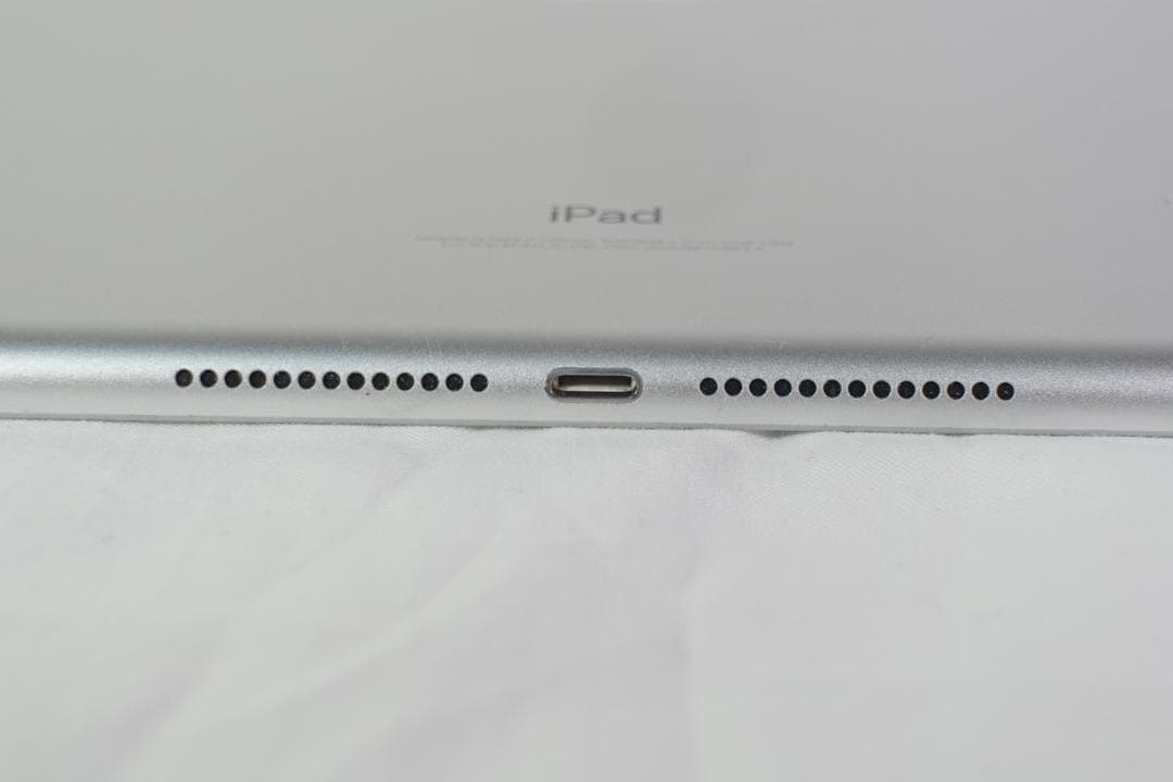 iPad 第5世代 Cellular シルバー 32GB A1823